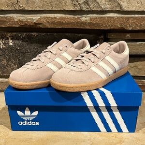 adidas Originals Suede Sneakers in Beige and White